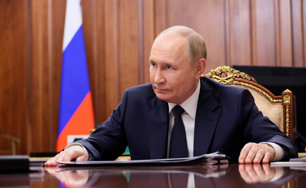 
                    Путин передал активы Air Liquide в России компании «М-Логистика»
                