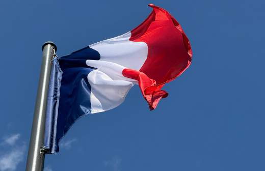 В Венгрии предрекли приход более опасных сил на смену правительству Франции
         
                    В Венгрии предрекли приход более опасных сил на смену правительству Франции