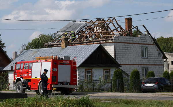 
                    Польша ограничила полеты вдоль границы с Украиной и Белоруссией
                
