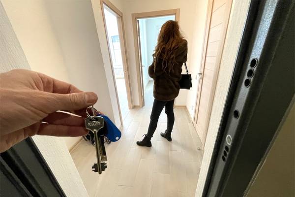 Случаев мошенничества с продажей квартир становится все больше. Риелторы предложили алгоритм проверки участников сделки