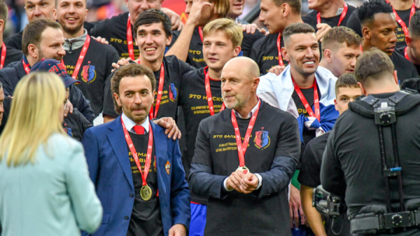 Бывший тренер ЦСКА стряс с клуба 60 миллионов через суд в Европе. А «армейцы» и рады! Бывший тренер ЦСКА стряс с клуба 60 миллионов через суд в Европе. А «армейцы» и рады!