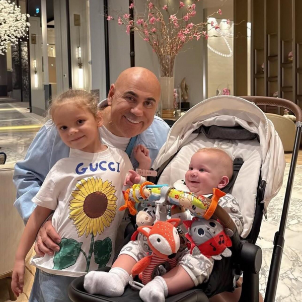 Валерия рассказала про неожиданное сходство 6-месячного внука: «Смотрю — прям деда наш»