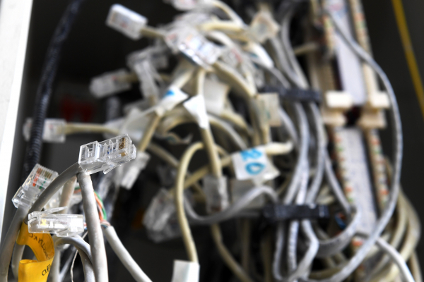 Депутаты предлагают штрафовать провайдеров за нанесенный домам ущерб Депутаты предлагают штрафовать провайдеров за нанесенный домам ущерб