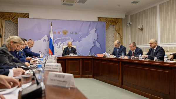 Полпред Жога поможет губернатору Артюхову внедрить контроль средней скорости на дорогах Урала Полпред Жога поможет губернатору Артюхову внедрить контроль средней скорости на дорогах Урала