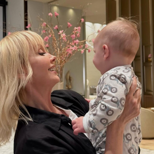 Валерия рассказала про неожиданное сходство 6-месячного внука: «Смотрю — прям деда наш»