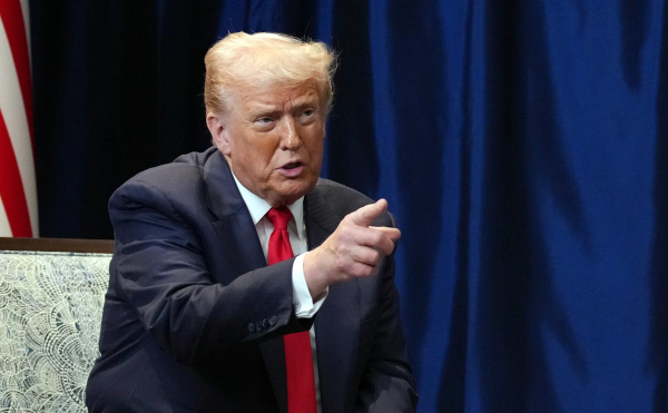 Трамп оставил за Израилем право на ответные удары по Газе
                 
                    Трамп оставил за Израилем право на ответные удары по Газе