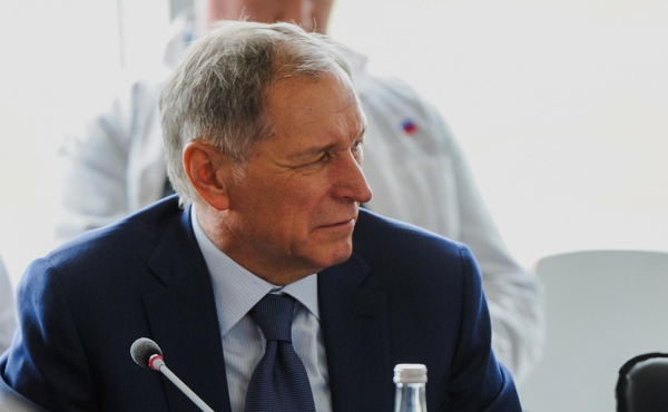 
                    Суд взыскал ₽4 млрд с экс-главы «ЮГК» и других по иску Генпрокуратуры
                