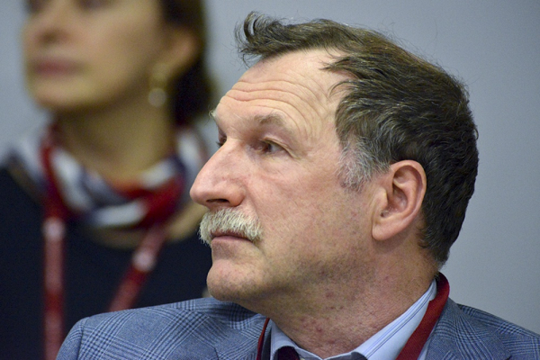 Георгий Бовт - о списке авто для такси: Будем ездить на своих, но не сразу Георгий Бовт - о списке авто для такси: Будем ездить на своих, но не сразу