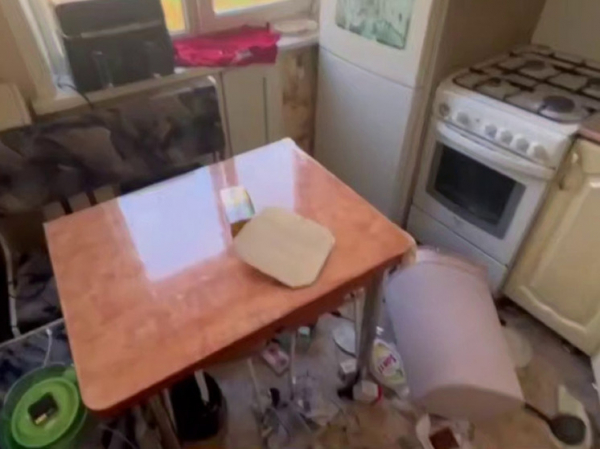 Появились подробности об отце, выбросившем дочку с балкона 4-го этажа