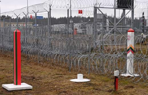 Литва попросила Евросоюз помочь вернуть фуры из Белоруссии
Литва попросила Евросоюз помочь вернуть фуры из Белоруссии