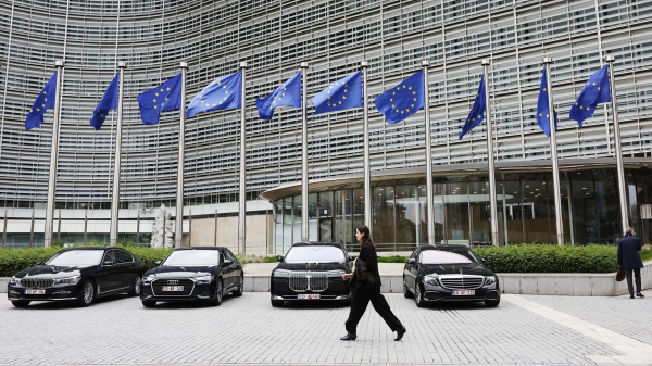 Якушев: идея ЕС использовать российские активы лежит вне правового поля Якушев: идея ЕС использовать российские активы лежит вне правового поля