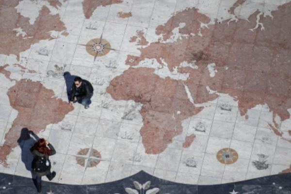 
                    Евросоюз обсудит новые санкции против теневого флота России
                