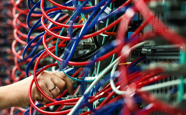 
                    Глава Якутии анонсировал строительство до 2 ГВт ЦОДов в республике
                