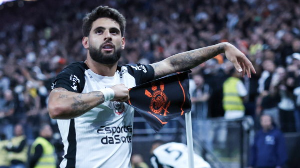 Дубль бывшего нападающего &laquo;Зенита&raquo; принес &laquo;Коринтиансу&raquo; победу над &laquo;Сан‑Паулу&raquo;