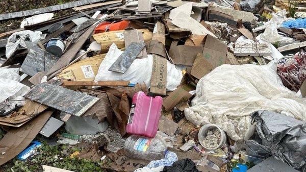 Суд обязал МУГИСО убрать свалку у Шарташского лесопарка (ФОТО)