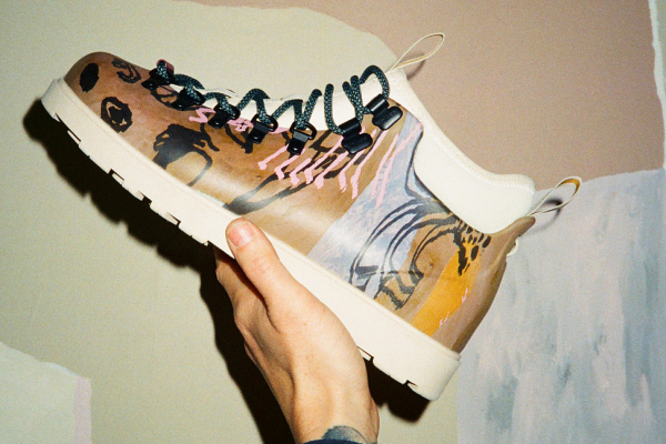 Lamoda и Hikes выпустили коллекцию в коллаборации с художником Ильей Кутобоем (ФОТО) Lamoda и Hikes выпустили коллекцию в коллаборации с художником Ильей Кутобоем (ФОТО)