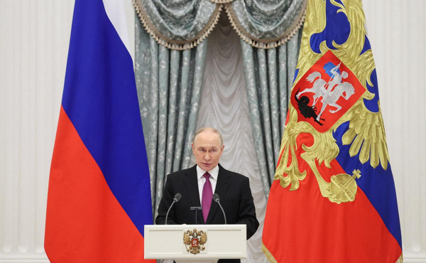 Путин заявил о присутствии корабля НАТО в зоне испытаний «Буревестника»
Путин заявил о присутствии корабля НАТО в зоне испытаний «Буревестника»