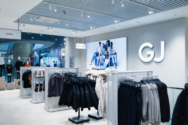 Главное за неделю: Глория Джинс закрывает магазины, «Магнит Косметик» трансформирует сеть, SELA открыла первые SELA HOME Главное за неделю: Глория Джинс закрывает магазины, «Магнит Косметик» трансформирует сеть, SELA открыла первые SELA HOME