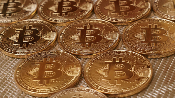 Биткоин впервые с апреля опустился в ходе торгов ниже 86 тысяч долларов Биткоин впервые с апреля опустился в ходе торгов ниже 86 тысяч долларов