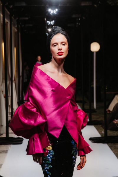 Модный Дом YANINA Couture впервые провел закрытый показ знаковых кутюрных образов 
