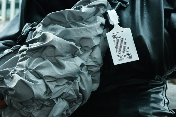 X5 и дизайнер Анастасия Селиванова создали модную сумку для готовой еды (ФОТО) X5 и дизайнер Анастасия Селиванова создали модную сумку для готовой еды (ФОТО)