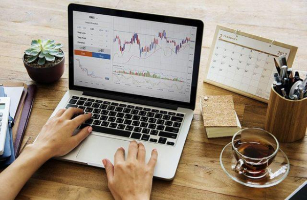 Джеймс Уинн вновь ставит на падение биткоина несмотря на 45 ликвидаций Джеймс Уинн вновь ставит на падение биткоина несмотря на 45 ликвидаций