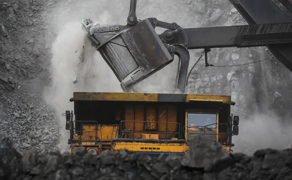 
                    Добыча угля &laquo;Мечелом&raquo; упала более чем до десятилетнего минимума
                