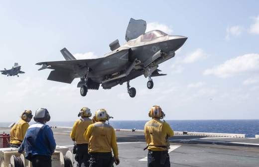 
                    В США заявили о возможной отставке Мадуро на определенных условиях

        