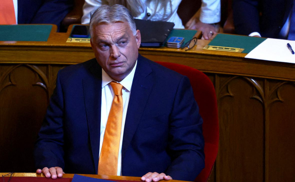 
                    Глава МИД Венгрии объяснил позицию по принятию в ЕС Украины и Сербии
                