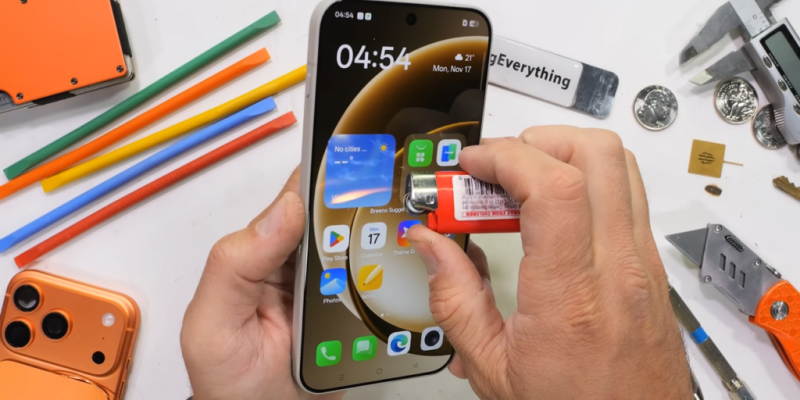 Испарительная камера рвётся голыми руками: OnePlus 15 проверили на прочность