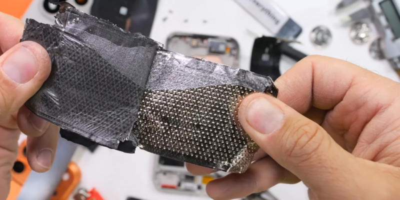 Испарительная камера рвётся голыми руками: OnePlus 15 проверили на прочность