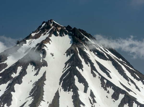 На Камчатке чудом выжил попавший под лавину геолог