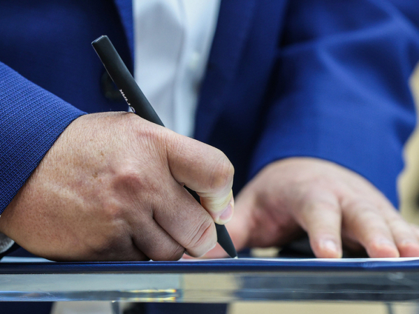 Рекордный рост найма по договорам ГПХ эксперты связали с проблемами в экономике