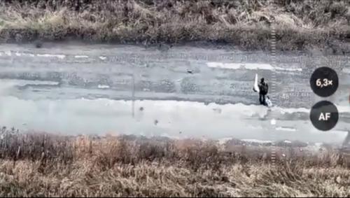 ВСУ уничтожает мирных жителей, пытающихся покинуть зону боёв под Купянском ВСУ уничтожает мирных жителей, пытающихся покинуть зону боёв под Купянском