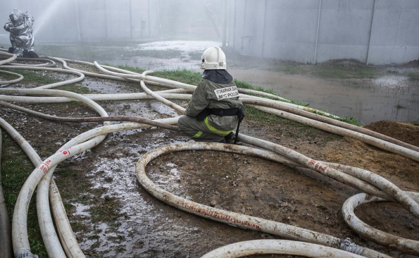 На Кубани обломки БПЛА повредили вышку сотовой связи
На Кубани обломки БПЛА повредили вышку сотовой связи